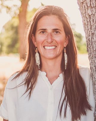 Photo of Nicole Ross, Marriage & Family Therapist Associate, MA, AMFT