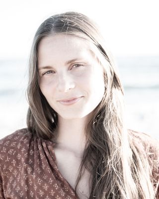 Photo of Molly Mitchell-Hardt Field, Marriage & Family Therapist Associate in Los Angeles, CA