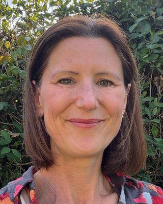 Photo of Dr Vicky Queralt, Psychologist, PsychD, HCPC - Clin. Psych.