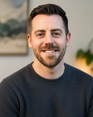 Photo of Daniel Kearsley - Daniel Kearsley | CBT and EMDR Therapist, Psychotherapist, MBABCP