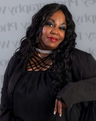 Photo of Nechola Hodge, Clinical Social Work/Therapist