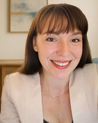 Photo of Zoe Veronica Southcott, Counsellor, MA, MNCPS Acc.