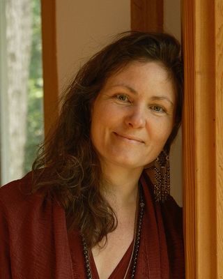 Photo of Lindsay Kay Thompson, Counsellor, BA, RTC, PPN