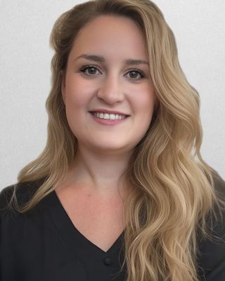 Photo of Taryn Bush, CAT-LP, MS, R-DMT