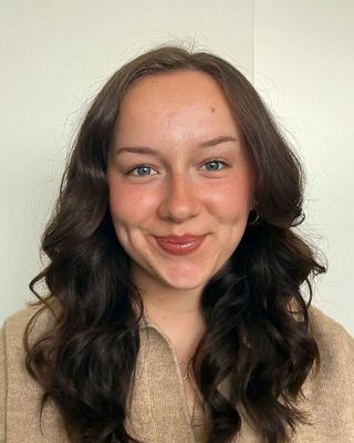 Photo of Samantha Burnett, Clinical Social Work/Therapist, LLMSW