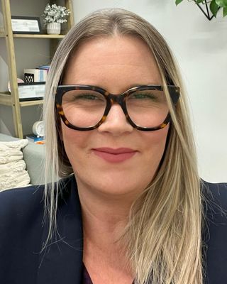 Photo of Amber Gayler, Marriage & Family Therapist Associate, MA, AMFT