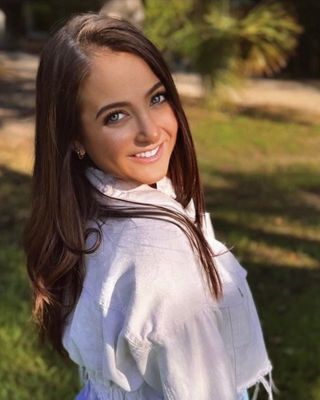 Photo of Emma Hoffman, Pre-Licensed Professional