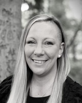 Photo of Jakki Annunziata, LCSW, CCTP, Clinical Social Work/Therapist