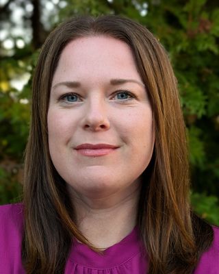 Photo of Lauren Fischer, Clinical Social Work/Therapist