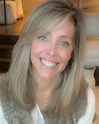 Photo of Lisa Catalano, Clinical Social Work/Therapist
