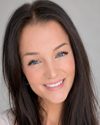Photo of Leslie Beckett, Registered Psychotherapist (Qualifying), RP(Q)