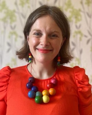 Photo of Molly Holland Creative Therapy , Psychotherapist in Bristol, England