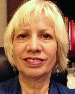 Photo of Christine Green, MEd, CLC, CHT, MHC