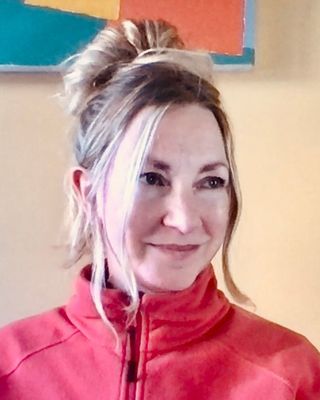Photo of Zannie Barrett, Psychotherapist, MUKCP