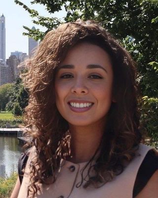 Photo of Shari Roman, Licensed Social Worker, LSW, MSW