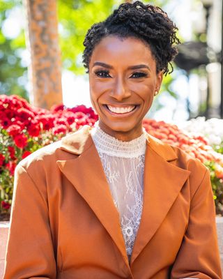 Photo of Tiffany Oscar, Clinical Social Work/Therapist, LICSW
