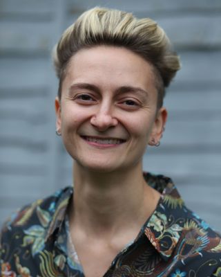 Photo of Lauren Debney, Counsellor, MSc, MBACP Accred