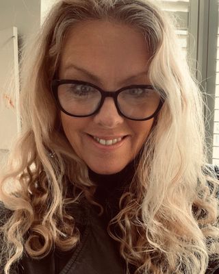 Photo of Victoria Jane Fulljames, Psychotherapist, MA, MUKCP