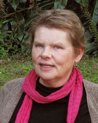 Photo of Elizabeth Eve McCardell - Dr Elizabeth McCardell, PhD, Counsellor, PhD