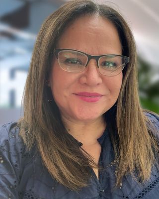 Photo of Veronica Flores, Clinical Social Work/Therapist, MSSW, LCSW