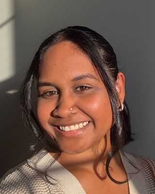Photo of Dee Ueda, Licensed Social Worker, MSW, LSW
