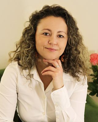 Photo of Ewelina Karwatka, Psychotherapist, IAHIP Assoc