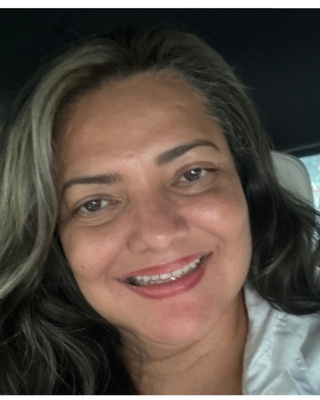 Photo of Khandia Geronimo, Clinical Social Work/Therapist, CSWR