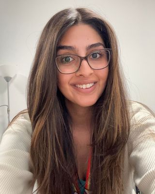 Photo of Miriam Robinson, Psychotherapist, MSc, MBABCP
