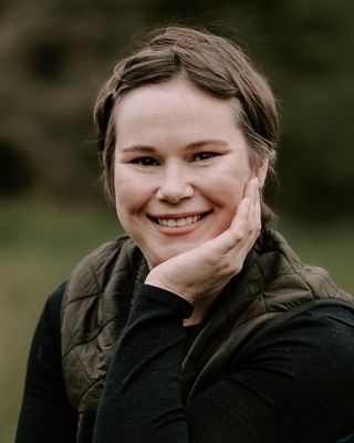 Photo of Sarah Mather, Registered Psychotherapist, MACP