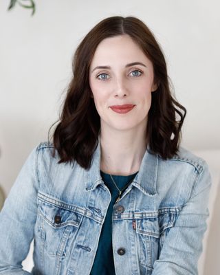 Photo of Eryn Azzopardi, Registered Psychotherapist (Qualifying), BA, MA, CTP