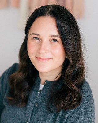 Photo of Christina Dallimore, Registered Psychotherapist (Qualifying), BCom, RP(Q), MACP