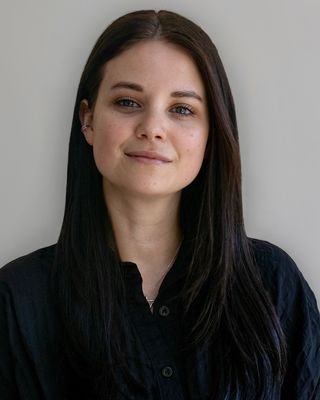 Photo of Inés Loughrey, Psychotherapist, MA, HCPC-Art Therap.