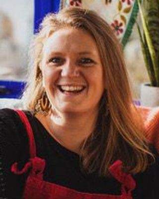 Photo of Heather Sanderson, Psychotherapist, UKCP Trainee