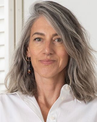 Photo of Dr Simone Grey, Psychologist, DCounsPsych, CPsychol