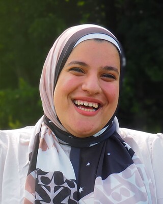 Photo of Zainab Akef, Counselor in Woodinville, WA