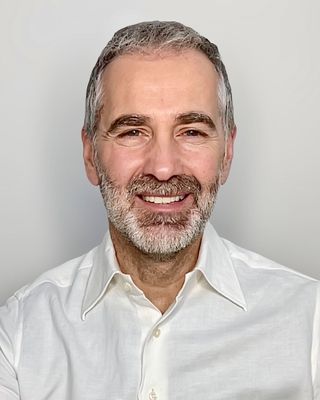 Photo of Dr Zach Vogiatzis, Psychologist, PsychD, HCPC - Couns. Psych.