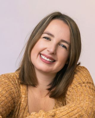 Photo of Shannon McNally, Registered Psychotherapist (Qualifying), MA
