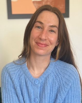 Photo of Zoe Shpiner, Pre-Licensed Professional, MSW