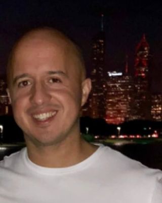 Photo of Robert Méndez, Counselor, LCPC