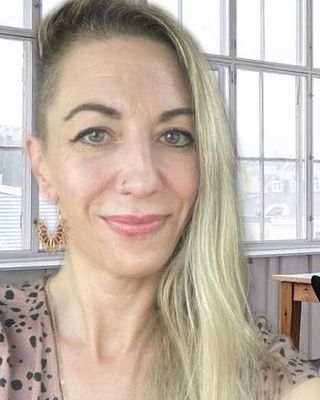Photo of Lauren Rose Hofmans - Valley Therapy Centers, Counselor, MA, APCC, CHT