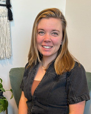 Photo of Emily Shannon, Pre-Licensed Professional