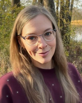 Photo of Tesni Sunne, Marriage & Family Therapist Associate, MA, LAMFT