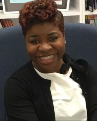 Photo of Shirell Holmes, Clinical Social Work/Therapist, LCSW