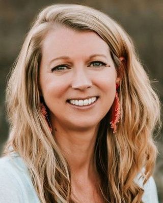 Photo of Sarah McElvain, Licensed Master Social Worker, LMSW