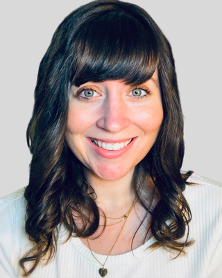 Photo of Dr. Katherine Holshausen - Dr. Katherine Holshausen | Attuned Perspective, Psychologist, PhD, CPsych