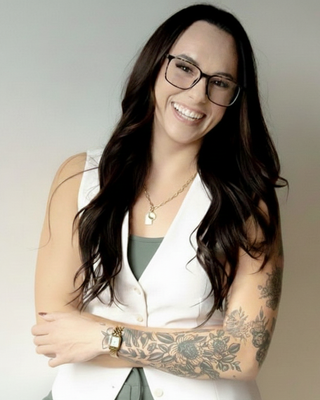 Photo of Brittany Dmuchowski, Registered Psychotherapist (Qualifying), MACP