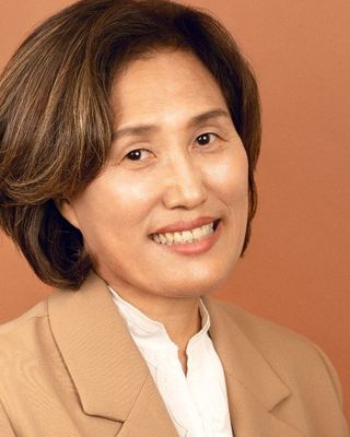 Photo of Bokrang Hwang, Marriage & Family Therapist Associate, AMFT