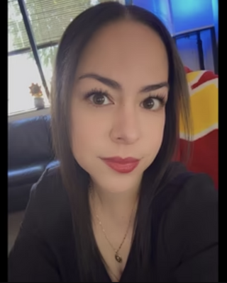 Photo of Melinna Perez, Marriage & Family Therapist, LMFT