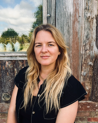 Photo of Natasha Horne, Psychotherapist, UKCP Trainee