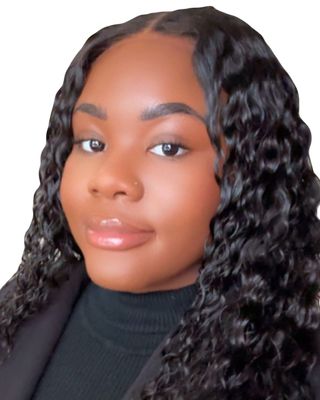 Photo of Stephanie Famuditimi, Registered Psychotherapist (Qualifying), MACP